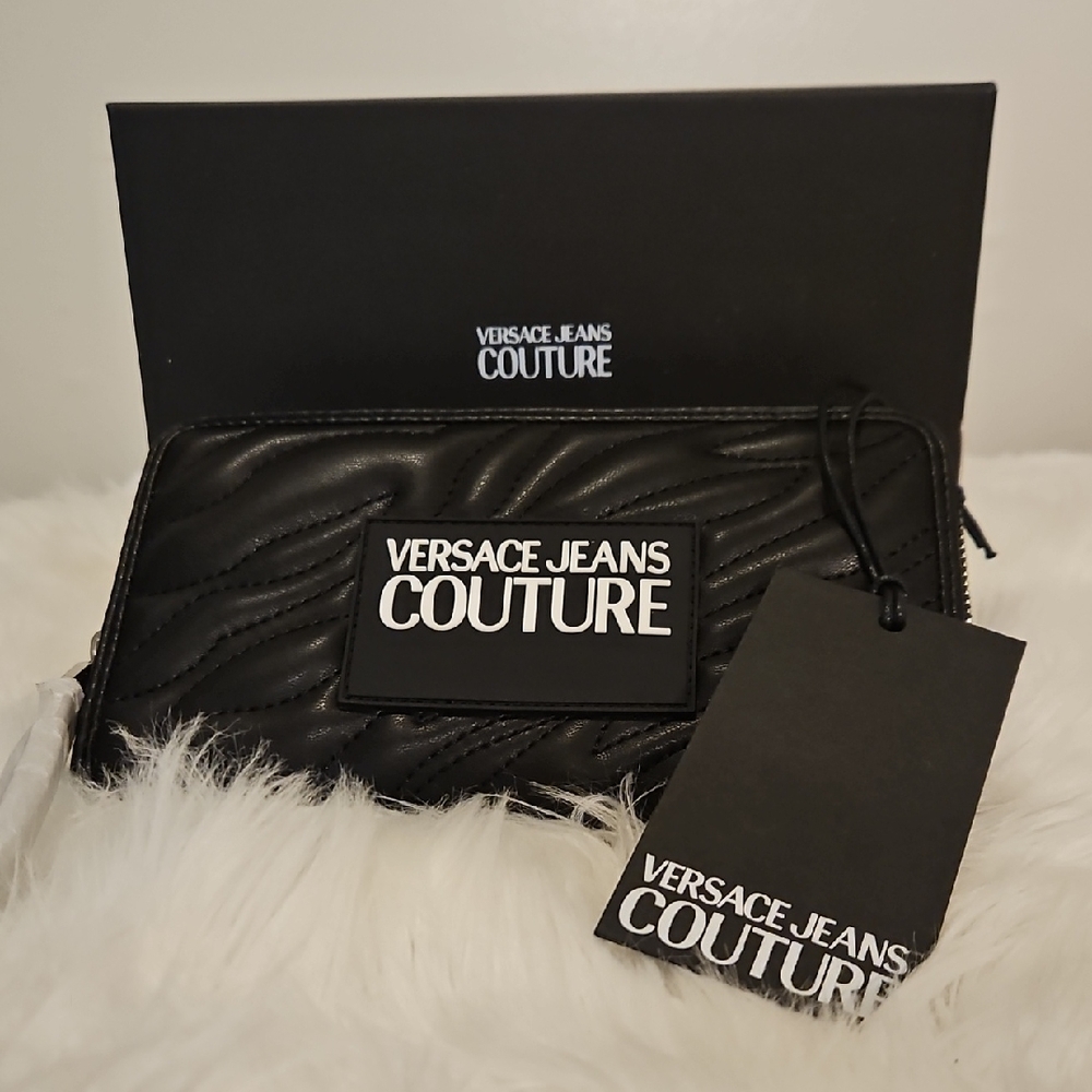 NWT. Versace Jeans Couture Quilted Black Wallet. Full Inclusion. $350 retail